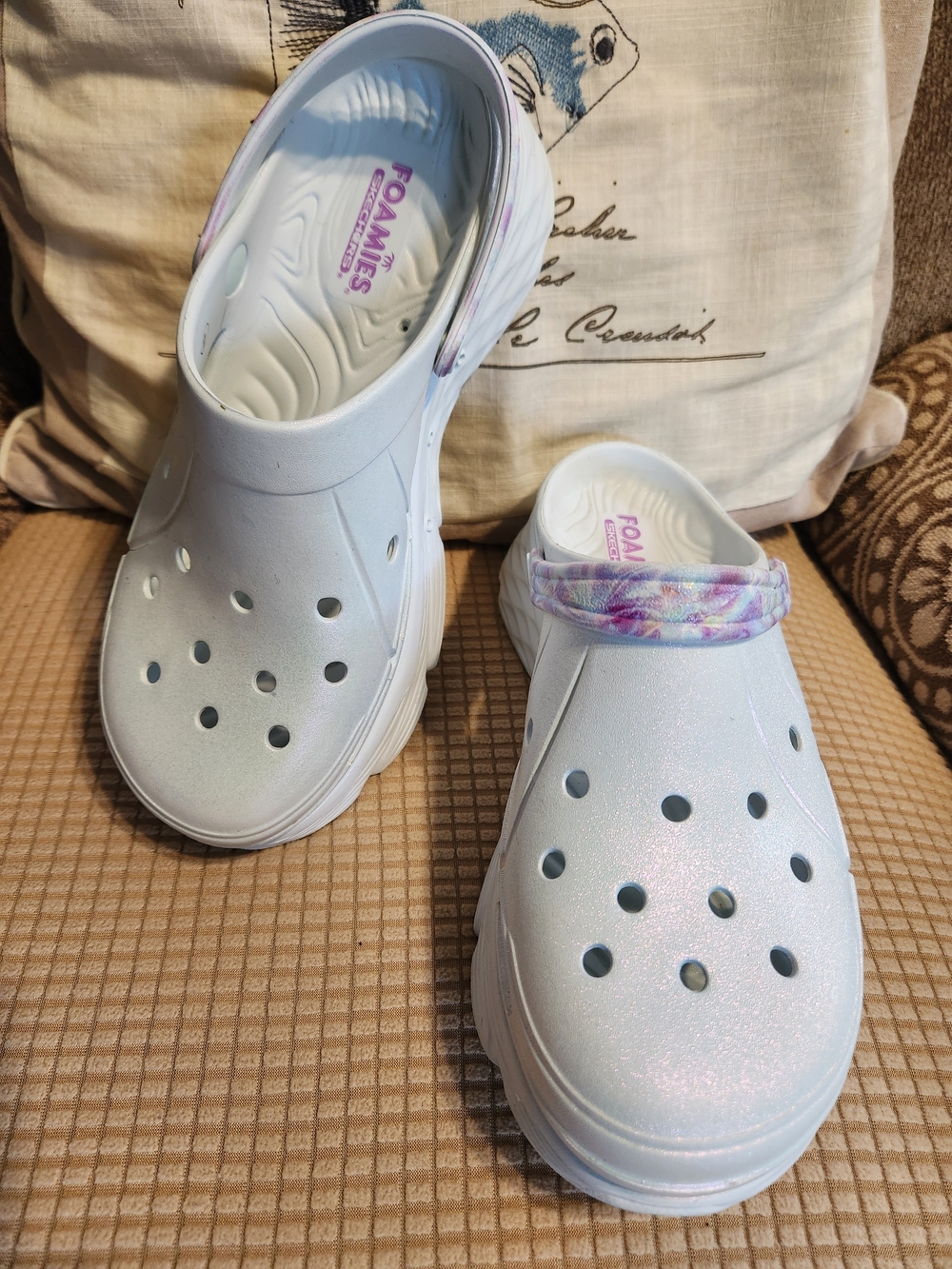 Sketchers PLATFORM IRIDESCENT Clog with Pastel Strap SIZE 9